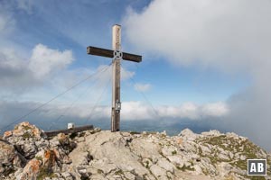 Das Gipfelkreuz des Aggensteins