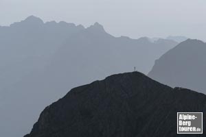 Zoom auf dem Gipfel des Nachbarn - das Walser Geißhorn