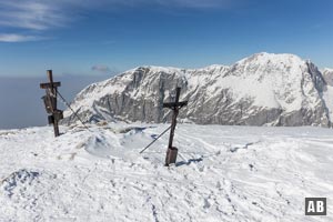Schneeschuhtour Schneibstein: Der Gipfel des Schneibstein vor dem Hohen Brett