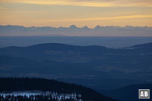 Schneeschuhwanderung Großer Arber: Die Berchtesgadener Alpen im Zoom vom Gipfel