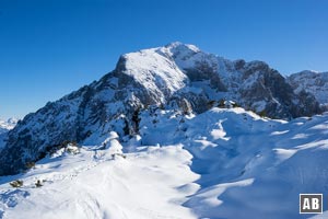 Blick vom Kehlstein auf den winterlichen Mannlgrat und den Hohen Göll.