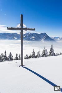 Skitour Wank: Eines von zwei Gipfelkreuzen