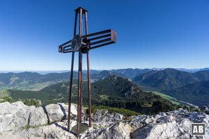 Der Gipfel gegen Estergebirge und Karwendel