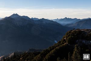 Wanderung Trainsjoch: Ausblick vom Gipfel auf das Mangfallgebirge