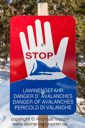 Schild Lawinengefahr