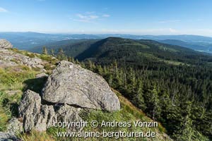 Aussicht vom Großen Arber auf das Mittagsplatzl