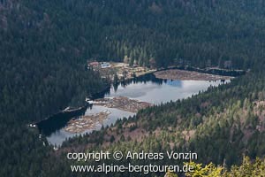 Aussicht vom Großen Arber auf den Kleinen Arbersee