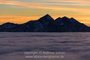Silhouette des Sonntagshorns bei Sonnenuntergang (Chiemgauer Alpen)
