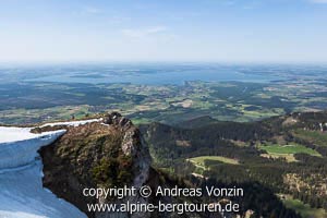 Aussicht vom Hochgern auf den Chiemsee (Chiemgauer Alpen)