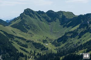 Aussicht vom Gipfel der Aiplspitz auf die Rotwand