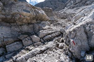 Im Bereich des Kesselbodens sorgen einige schrofige Kraxlstellen für Abwechslung im Aufstiegseinerlei