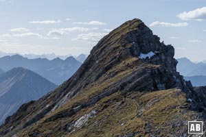 Rückblick aus dem Verbindungsgrat auf die Upsspitze