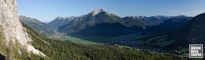 Blick aus den Hohen Gang auf das Ehrwalder Becken