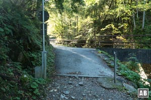 Am oberen Ende verbindet sich der Gaisalptobelweg wieder mit der geteerten Versorgungsstraße