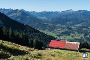 Die Drehersalpe bietet bestechende Aussicht ins Kleinwalsertal