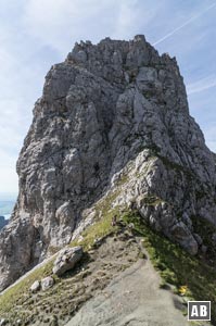 Der Gabelschrofen mit den beiden Südrinnen über die der Gipfel erklettert wird