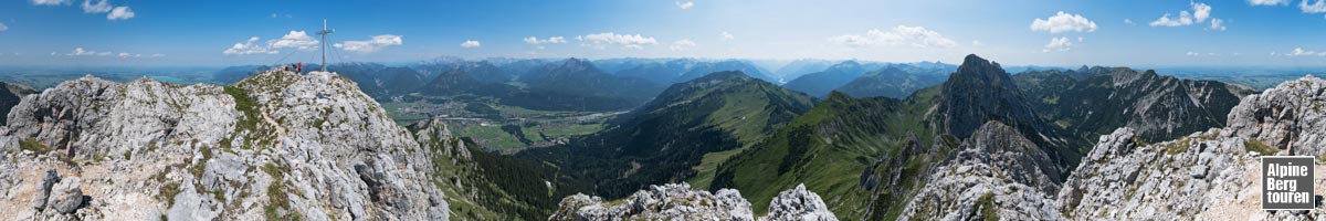 Bergpanorama vom Gipfel der Gehrenspitze (Tannheimer Tal)