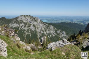 Aussicht vom Geiselsteinsattel auf den Schönleitenschrofen