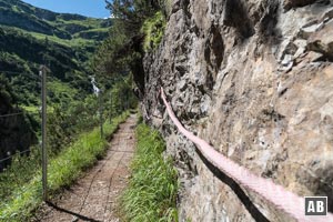 Das gesicherte Band oberhalb der Klamm