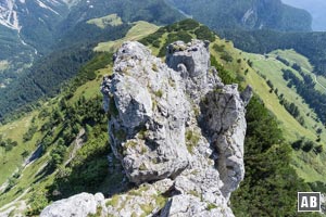 Impressionen aus dem Ostgrat: Rückblick auf den luftigen Grat