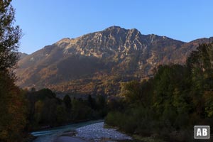 Der Hochstaufen mit der Goldtropfwand in der Draufsicht