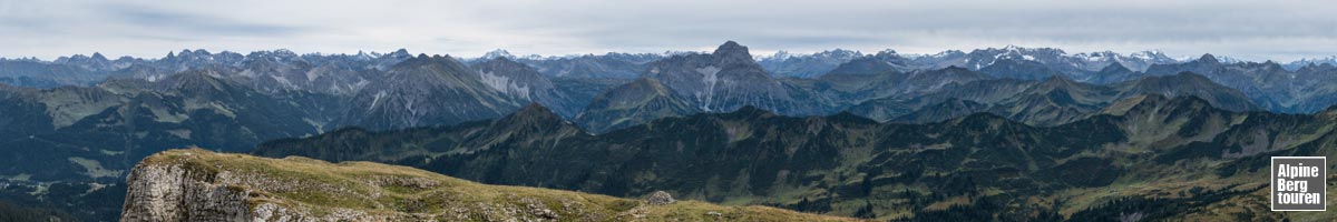 Panorama vom Gipfel des Hohen Ifen.