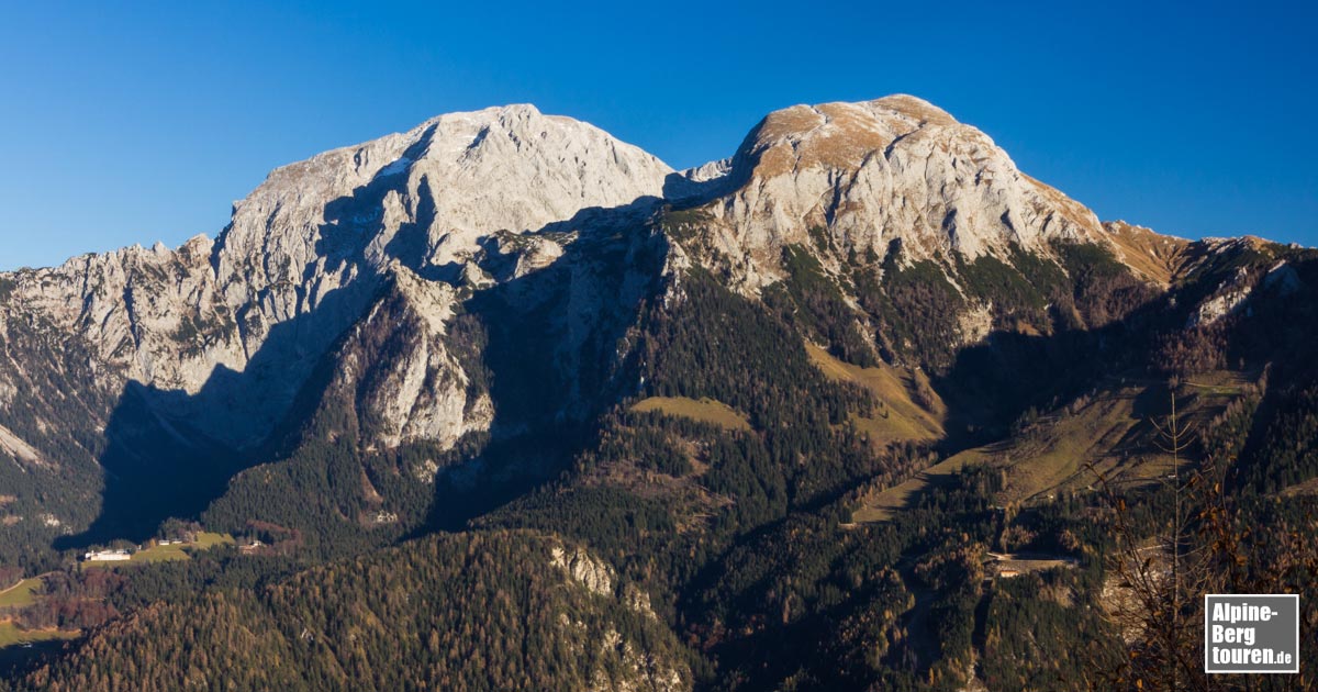 Der Hohe Göll (links) und das Hohe Brett (rechts) gesehen vom Grünstein