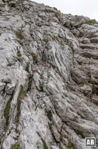 Im Mauslochsteig: Die schwierigsten Stellen sind mit Drahtseilen entschärft