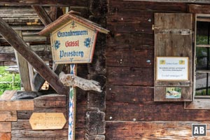 Wenn die Enzian-Brennhütte besetzt ist kann man hier die hochprozentige Köstlichkeit probieren