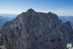 Blick vom Grat auf die Ellmauer Halt