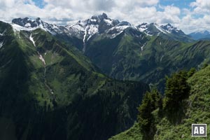 Blick auf den Allgäuer Hauptkamm