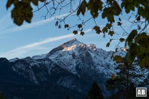 Blick aus dem Kramerplateauweg auf die Alpspitze