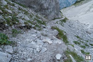 Auf komfortablem Weg das Große Griesner Kar talwärts