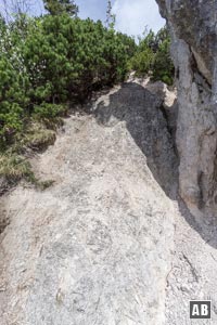 ...der steil-sandige Eiertanz zum Aussichtspunkt ist kein Vergnügen, ...