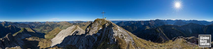 Panorama vom Gipfel der Montscheinspitze.