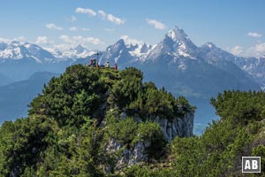 Nach dem ersten Aufschwung am Grat der Almbachwand... Blick zurück auf den Rauhen Kopf