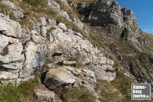 Der Steig zum Schrecksee ist an diversen Stelle mit Drahtseilen und Steighilfen vereinfacht worden.