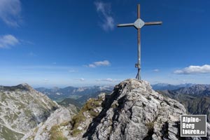 Am Gipfel des Rauhhorn (2.240 m).