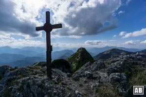 Der Gipfel des Buchstein mit dem Roßstein im Hintergrund