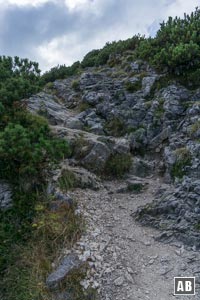 Der Pfad von der Tegernseer Hütte zum Gipfel des Roßstein