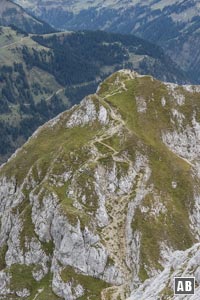 Blick aus der Vogelperspektive auf den Schlussanstieg zum höchsten Punkt