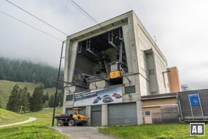 An der Station Seealpe der Nebelhornbahn verlassen wir die bequeme Aufstiegshilfe