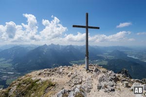 Große Allgäuer Bergkulisse am Nebengipfel