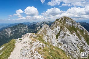 Der Übergang vom Neben- zum Hauptgipfel