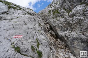 Kurze Kletterpassage am Gipfelaufbau der Schärtenspitze
