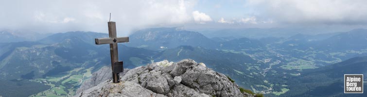 Der Gipfel der Schärtenspitze über dem Berchtesgadener Talkessel