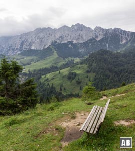 Der Scheffauer (die höchste Erhebung auf dem Bild) gesehen vom Brentenjoch