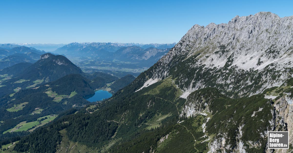 Der Scheffauer (rechts der Bildmitte) mit dem Hintersteiner See