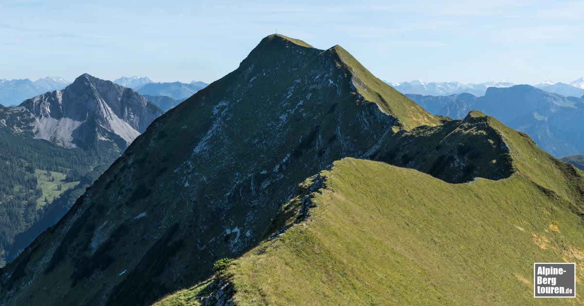 Die Schreckenspitze - gesehen vom Verbindungsgrat zur Sonntagsspitze