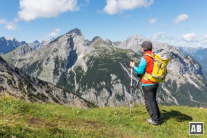 Blick vom Bärenlahnersattel auf das gegenüberliegende Gamsjoch